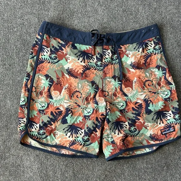 Patagonia Shorts‎ Mens 36 Scallop Hem Stretch Wavefarer Boardshorts 18 AOP Print