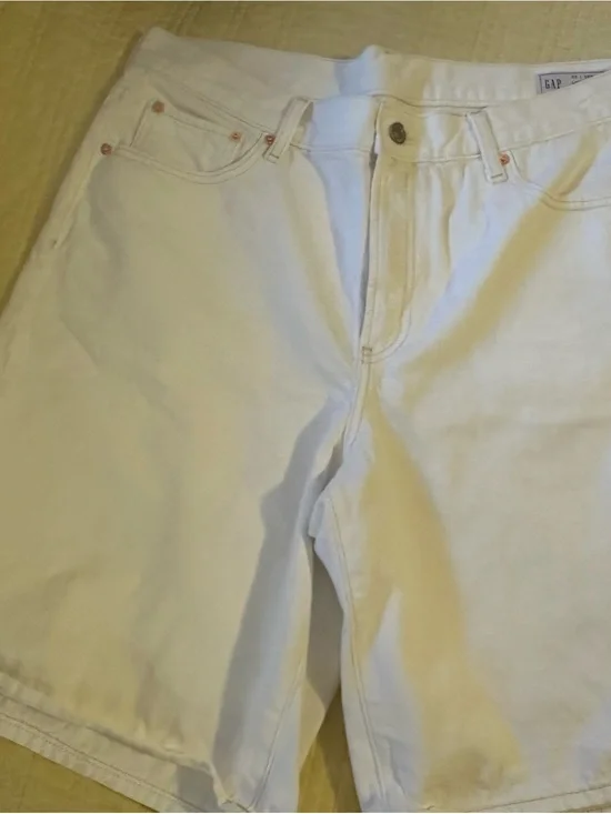 Gap Women’s White Denim Longline Shorts size 14