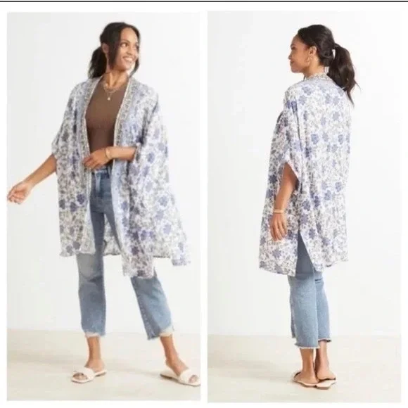 Anthropologie FEATHERS BY TOLANI Mila Floral Wrap kimono Long Beach coastal boho