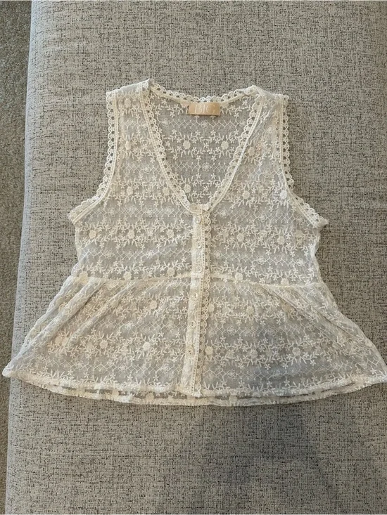 Lizard Thicket Ivory Lace Peplum Camisole