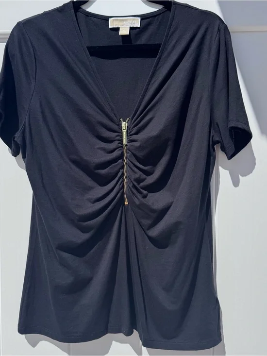 Michael Kors Black V-Neck Short Sleeve Top with Gold Zipper Size XL