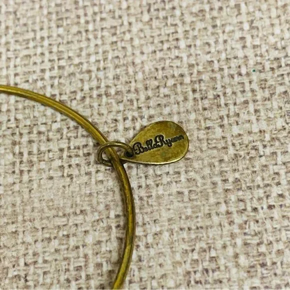 Bella Ryan Sand Dollar Charm Bracelet‎