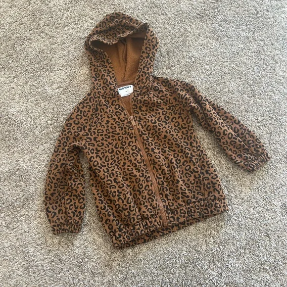 Old Navy Little Girl Leopard Print Sweatshirt Size 4t