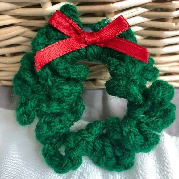 Handmade Christmas Wreath Pin