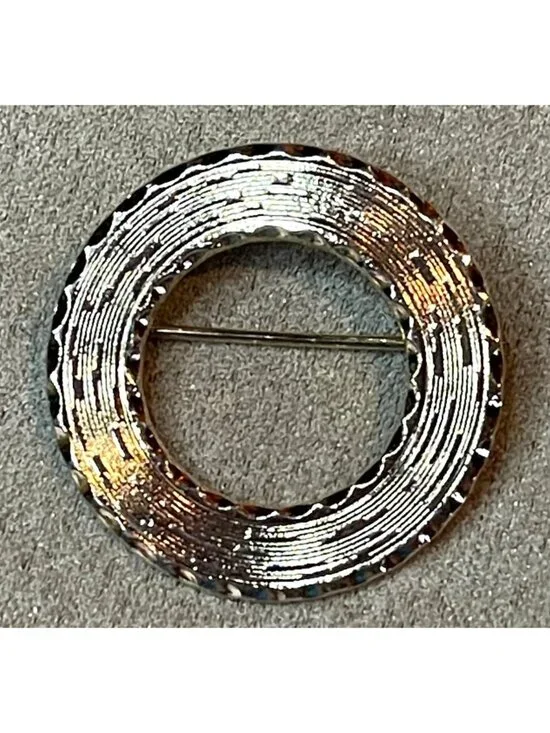 Vintage Silver Tone Circle Brooch Pin Textured Concentric Wreath Etched MCM Retr