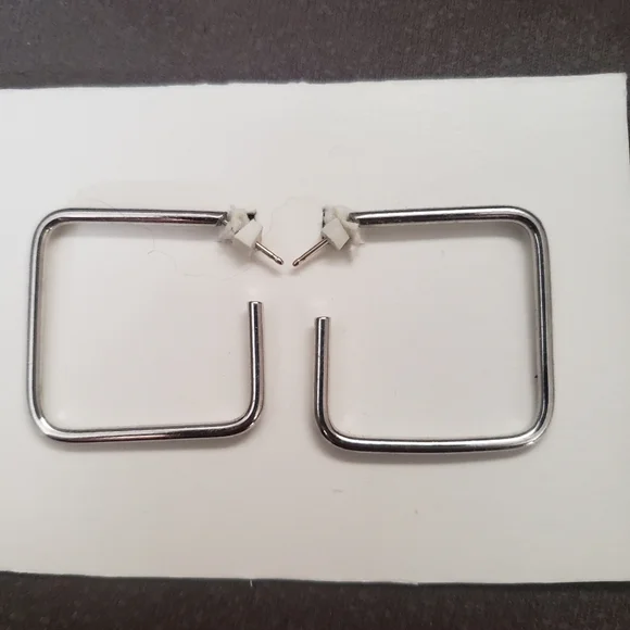 2/ $20 Unique Vintage Square Silver Geometric Hoop 1