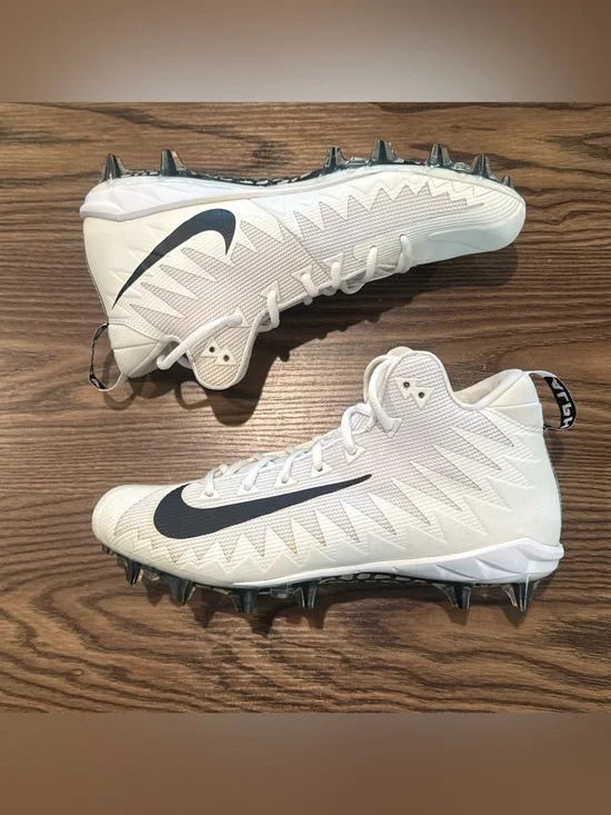 Size 10 Nike Alpha Menace Pro Mid TD Football Cleats White AJ6604-102