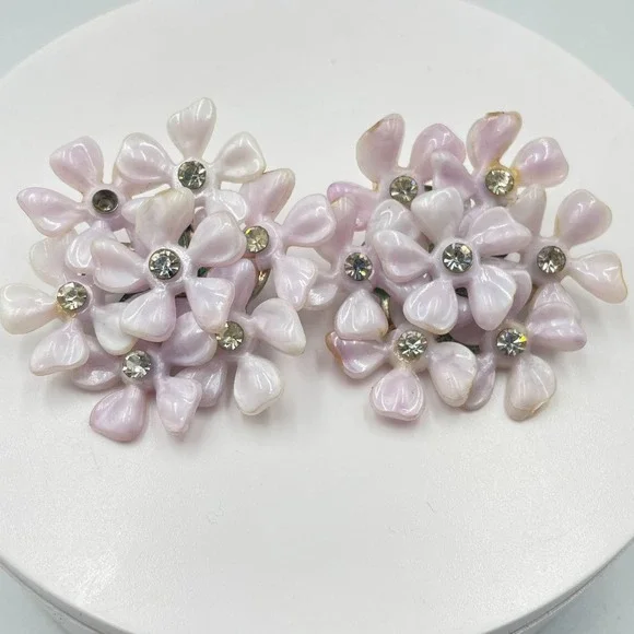 Vintage 1960s Mid Century Pastel Pink Enamel Flower Cluster Clip On Earrings