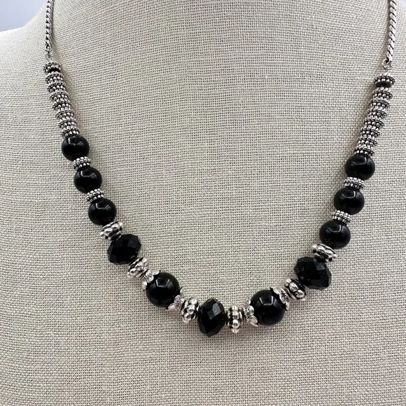 Vintage 90s Black Beaded Silver Tone Necklace Boho Classic Fashion Jewelry Boho