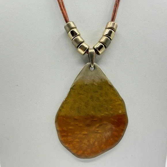 Vintage Boho Amber Tone Resin Hammered Metal Teardrop Pendant Cord Necklace Y2K