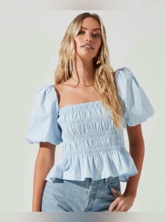 ASTR The Label Light Blue Smocked Puff Sleeve Peplum Top Size L