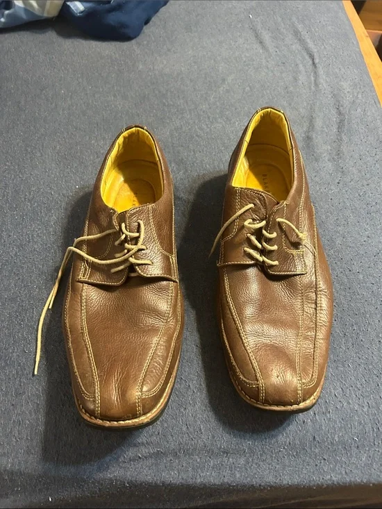 Blake Scott Men's Brown Leather Lace-Up Casual Dress Shoes. Needs new laces
