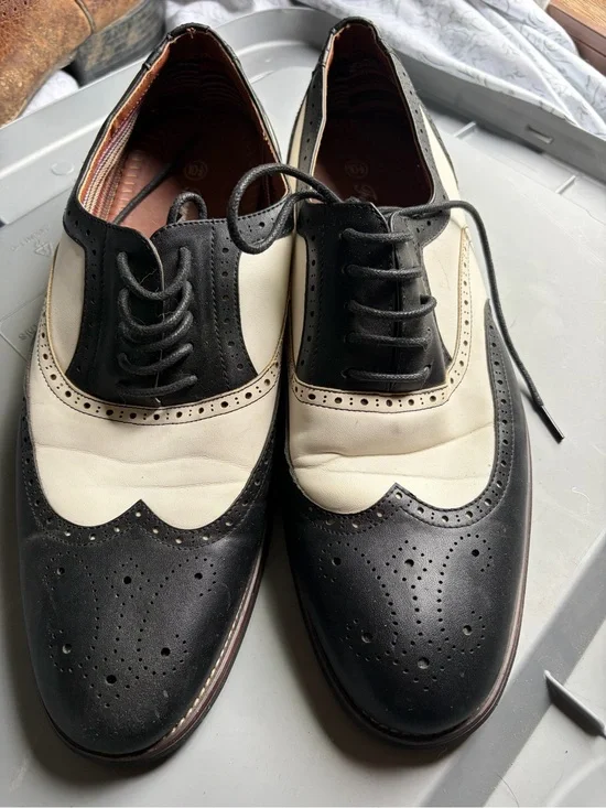 Classic Two-Tone Black and White Men’s Wingtip Oxfords