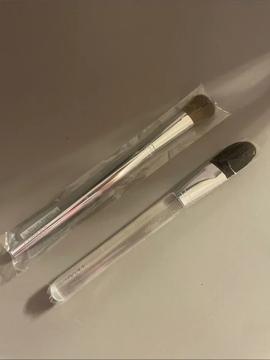 NWT Clinique Brush Set