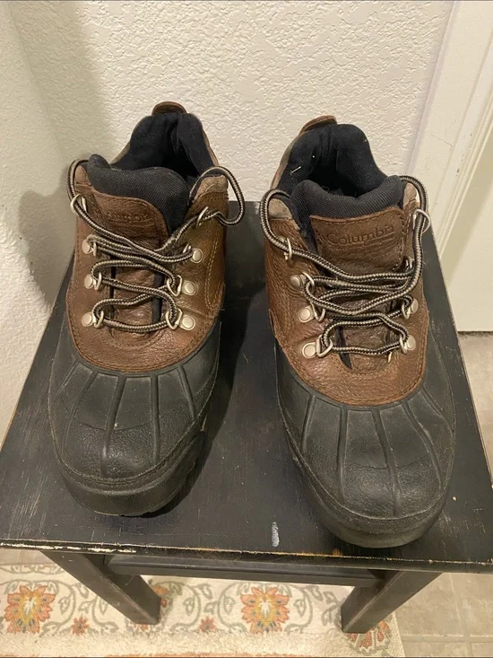 Columbia Brown and Black Waterproof Men's 9 shoes