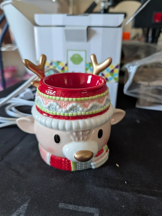 Scentsy Retro Reindeer Wax Warmer