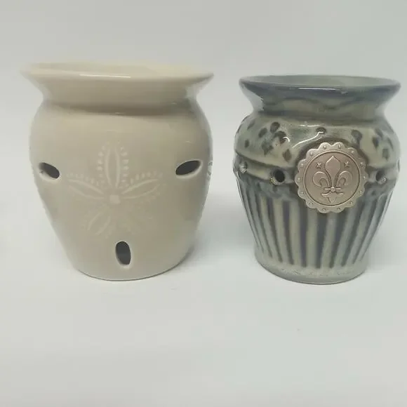 2 Scentsy Plug In Mini Nightlight Fragrance Warmers Sand Dollar Fleur De Lis