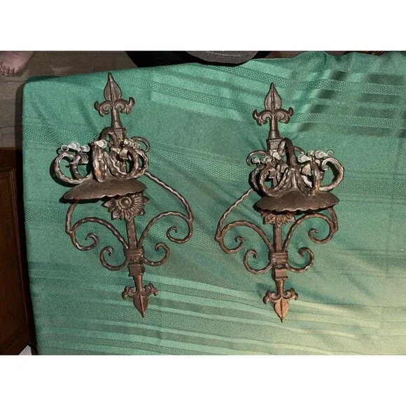 RARE Vintage Gothic 18