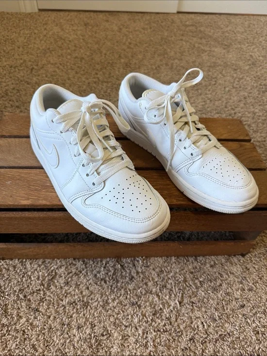 Nike Jordan 1 Low-Top Men’s Sneaker - Classic White Leather Design