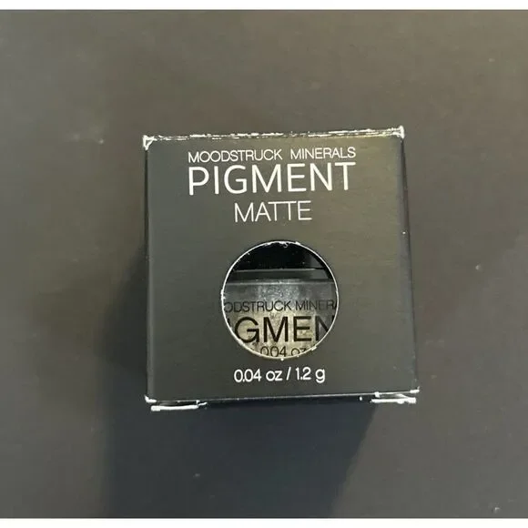 Younique Moodstruck Minerals Eye Shadow Pigments - New‎ In Box - Matte Naive