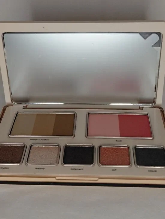Natasha Denona - Hy-per Natural Face Palette