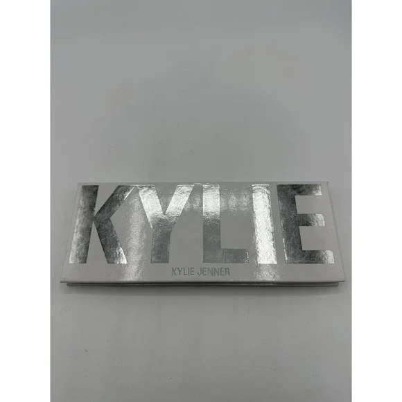 Kylie Jenner Kyshadow 12 Color‎ Eyeshadow Palette White Silver