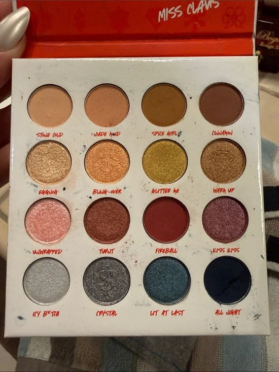Miss Claus so spoiled Eye Shadow Palette - 16 colors BH cosmetics