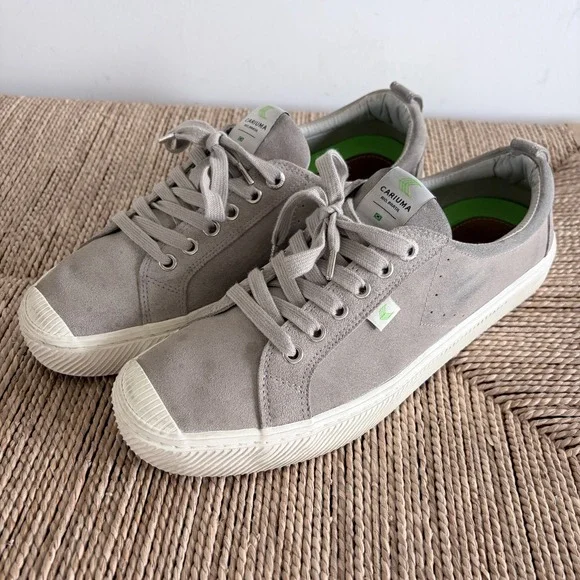 Cariuma OCA Low Cloud Grey Suede‎ Sneakers Men Size 11 Women 12.5 US Preppy