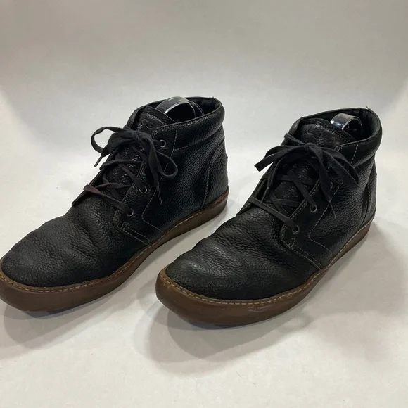 UGG ALIN S/N 1005040 LEATHER HIGH TOP SHOES‎ black