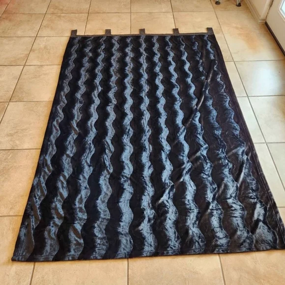Velvety Curtain. Heavy, Thick, Room Darken.