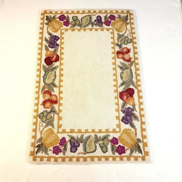 Wool Hooked Rug 2'x3' Gold‎ Fruit