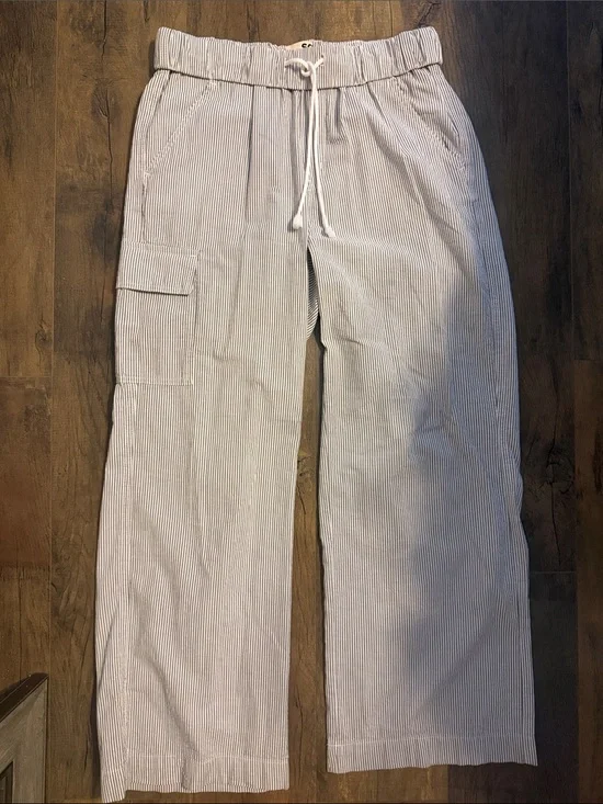 SO women’s White and tanPinstriped Cargo Drawstring Pants