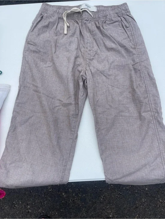 Hollister Men’s Drawstring Linen-Blend Joggers in Light Taupe