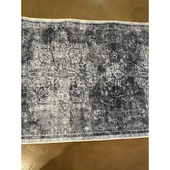 Washable Rug 2'6