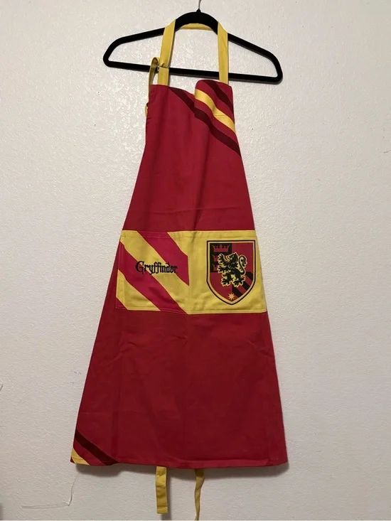Harry Potter Gryffindor Red and Yellow Apron 0255