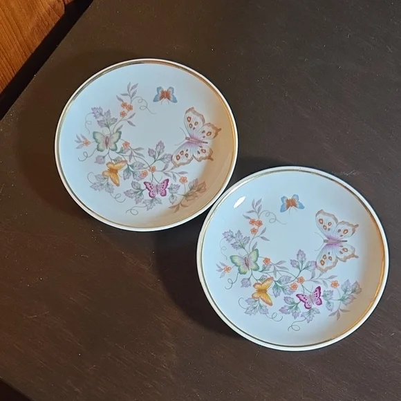 1979 Avon Decorative Plates/Trinket Dishes