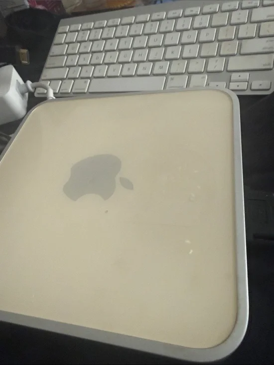 Apple Portable desktop - Beige Top with Silver Trim