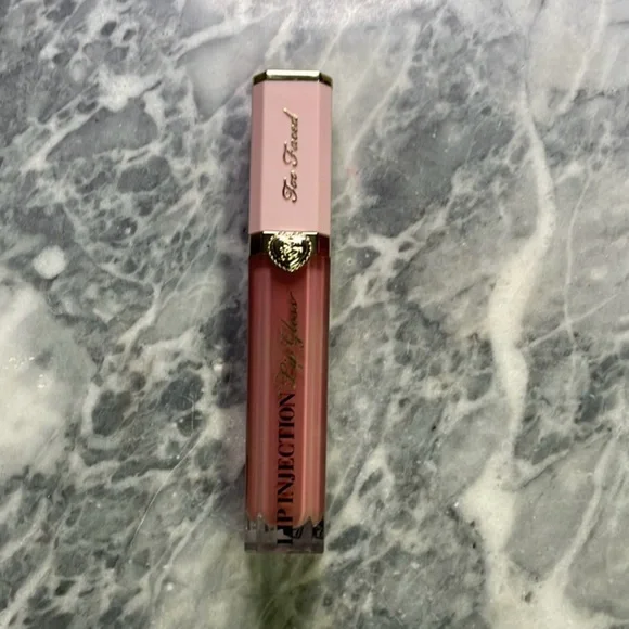 Too Faced Lip Injection Lip Gloss Glossy and‎ Bossy