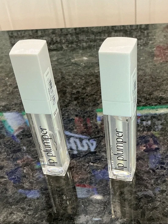 Bath & Body Works Clear Lip Plumper Gloss with White Cap