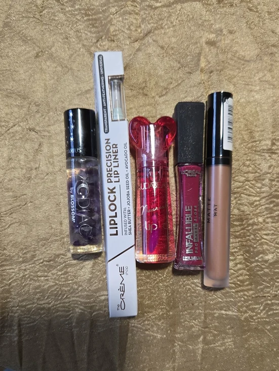Collection Of 5 Different Lip Products  Lip Liner, Gloss, Matte Lip Gloss.