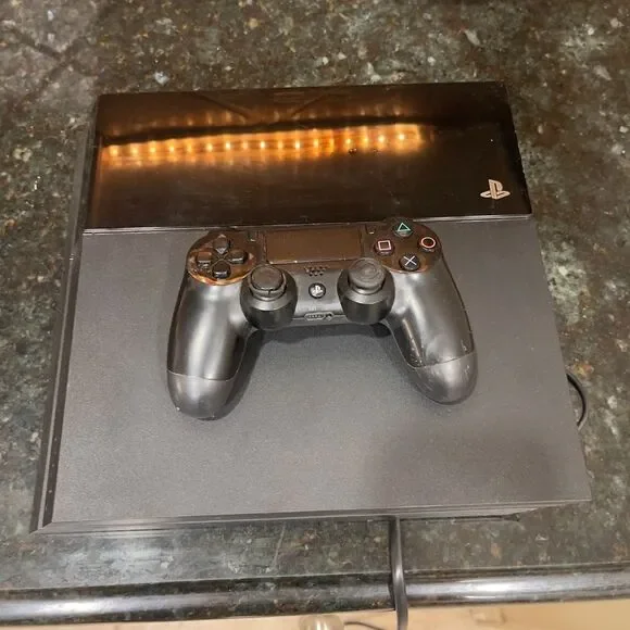 Sony PS4 Console w/ Controller – Tested Working – No Cords