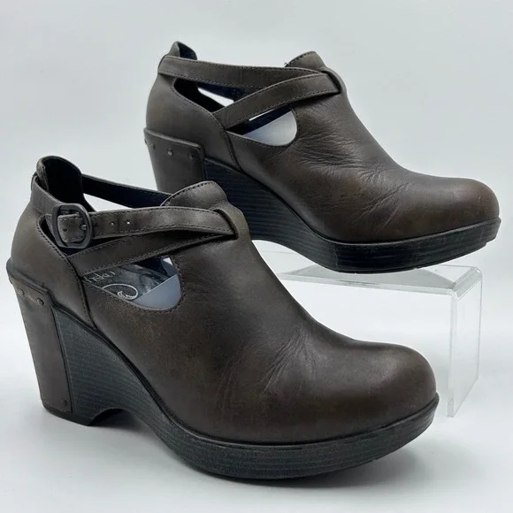 Dansko Leather Wedge Booties Womens‎ 38 Brown Cutout Buckle Strap Gorpcore Boho