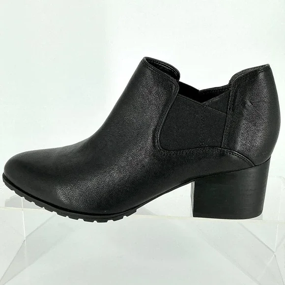 Vionic Size 8.5 Black‎ Leather Ankle Bootie Block Heel Lug Sole NEW Belmont $159