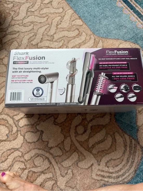 Shark FlexFusion 4-in-1 Hair Multi-Styler in Silver and Pink