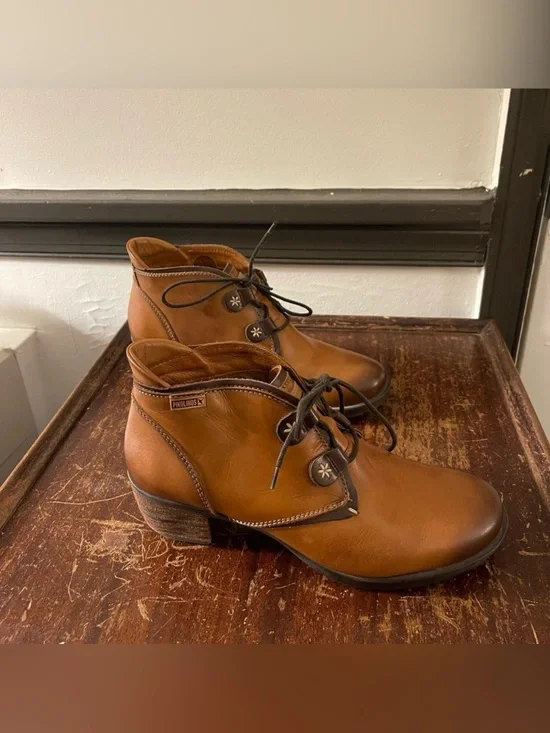 Like New Pikolinos Cognac Leather Lace-Up Ankle Boots - Size 39/8.5
