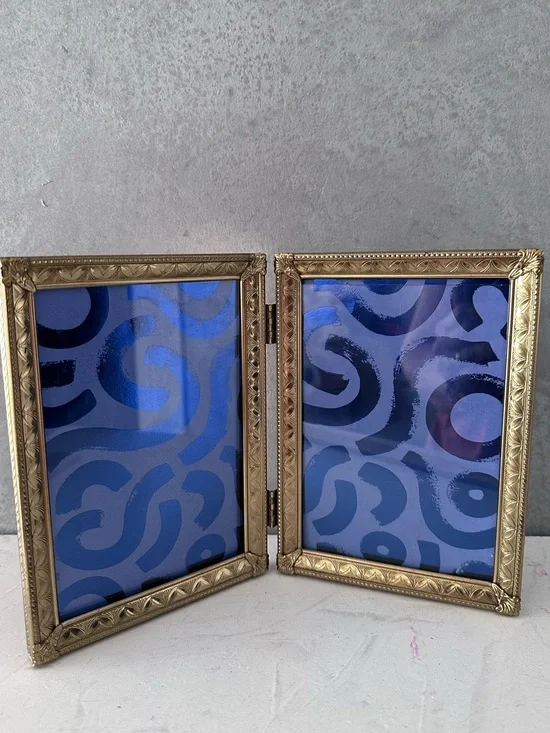 Vintage Ornate BI-FOLD Brass Picture Frame 5