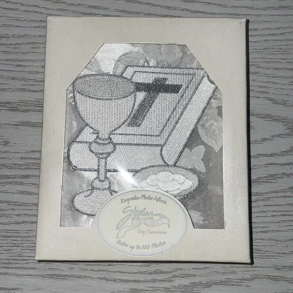 First‎ Communion Tiny Treasures Keepsake Photo Album White Holds 100 Pictures