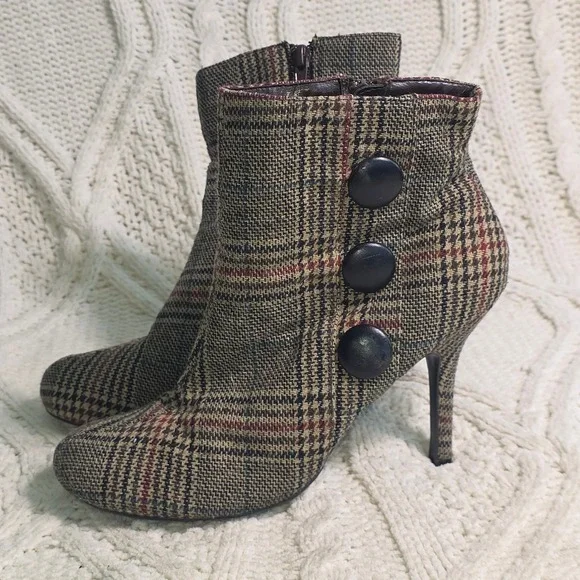 Diba‎ Plaid Stiletto Ankle Boots Booties Wool Like Red Brown Button Women 8.5
