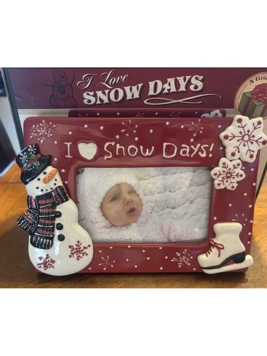 “I Love Snow Days” Picture Frame New In Box Snowman Skates Winter Holidays