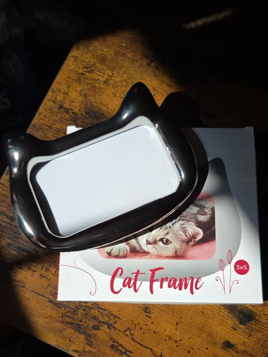 Cat Frame Photo Holder - Silver Cat-Shaped Picture Frame